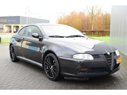 Alfa Romeo-GT