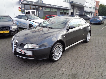 Alfa Romeo-GT