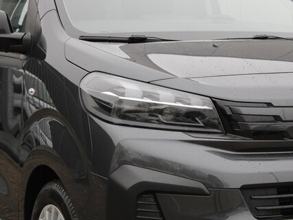 Peugeot-e-Traveller