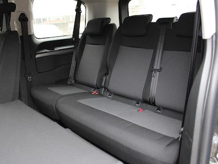Peugeot-e-Traveller