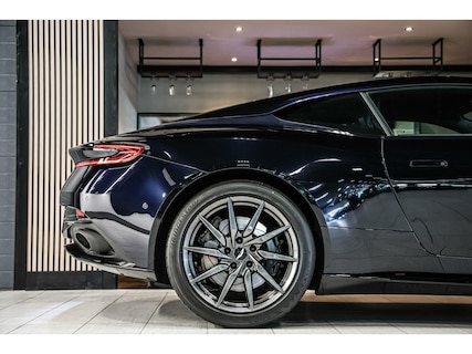 Aston Martin-DB11