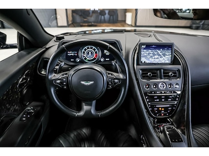Aston Martin-DB11