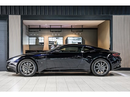 Aston Martin-DB11