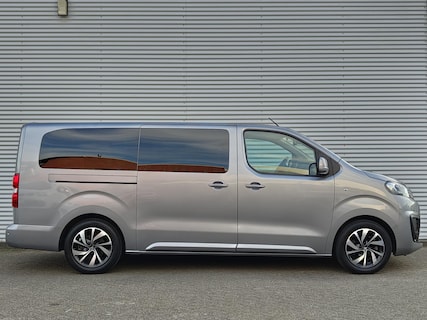 Peugeot-e-Traveller