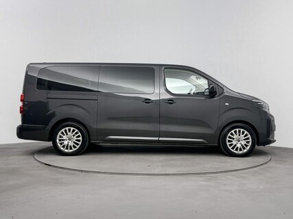 Peugeot-e-Traveller