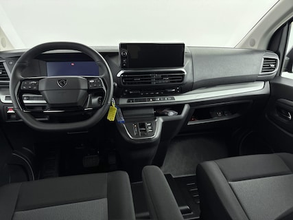 Peugeot-e-Traveller
