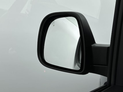 Peugeot-e-Traveller
