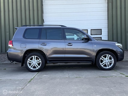 Toyota-Land Cruiser