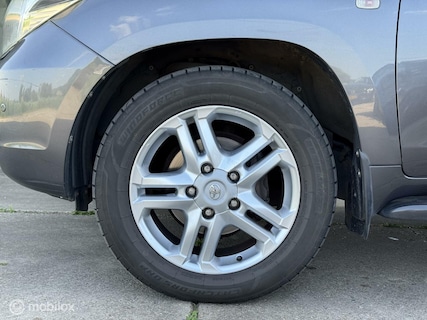Toyota-Land Cruiser