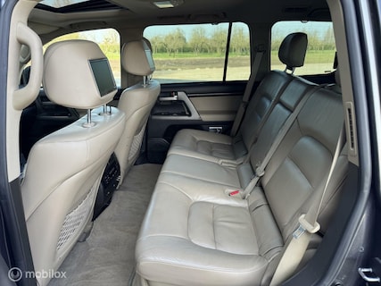 Toyota-Land Cruiser