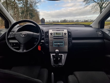 Toyota-Corolla Verso