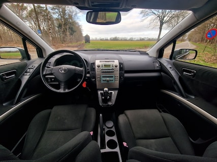 Toyota-Corolla Verso
