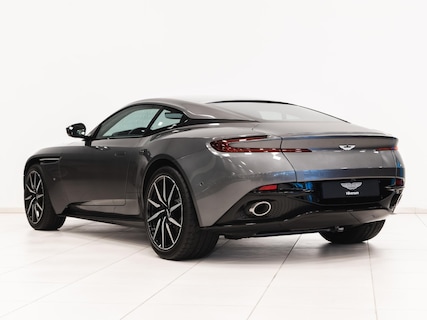 Aston Martin-DB11