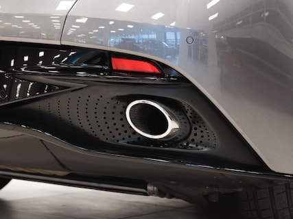 Aston Martin-DB11