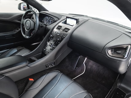 Aston Martin-Vanquish