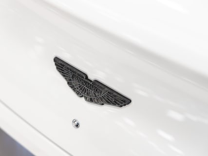 Aston Martin-Vanquish