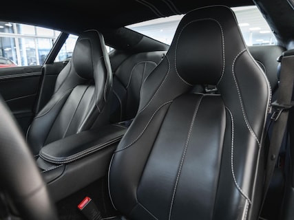 Aston Martin-Vanquish