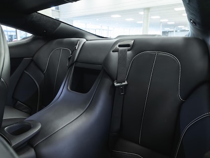 Aston Martin-Vanquish