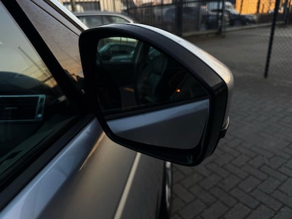 Land Rover-Discovery Sport