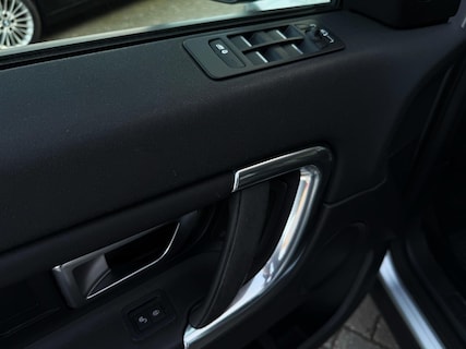Land Rover-Discovery Sport