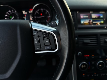 Land Rover-Discovery Sport