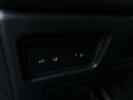 Land Rover-Discovery Sport