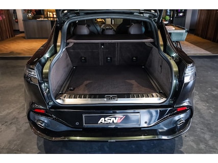 Aston Martin-DBX