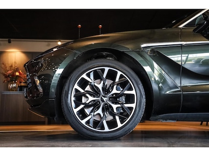 Aston Martin-DBX