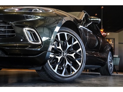 Aston Martin-DBX