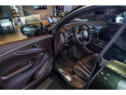 Aston Martin-DBX