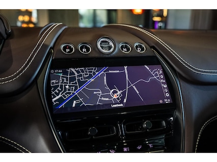 Aston Martin-DBX