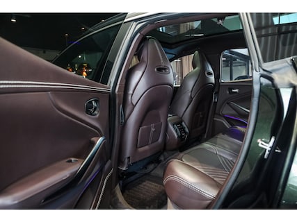 Aston Martin-DBX