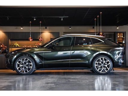 Aston Martin-DBX