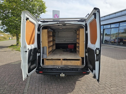 Nissan-NV300