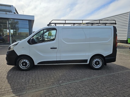 Nissan-NV300