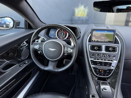 Aston Martin-DB11