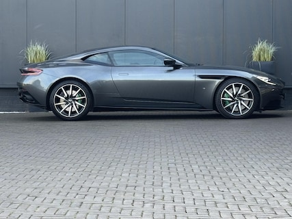 Aston Martin-DB11