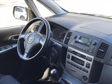 Toyota-Corolla Verso