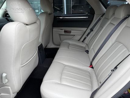 Chrysler-300C