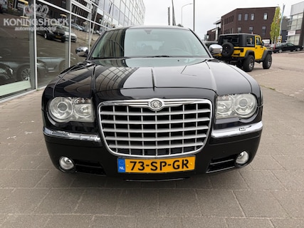 Chrysler-300C