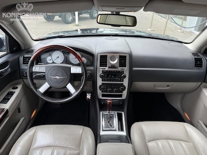 Chrysler-300C