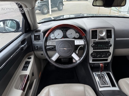 Chrysler-300C
