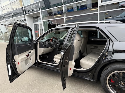 Chrysler-300C