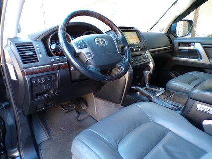 Toyota-Land Cruiser