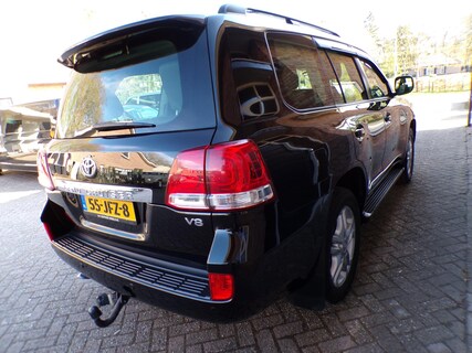 Toyota-Land Cruiser