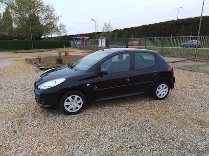 Peugeot-206+