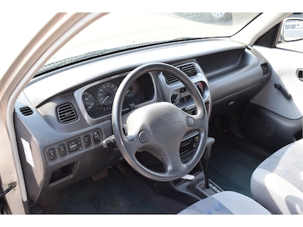 Daihatsu-Sirion