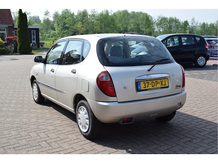 Daihatsu-Sirion
