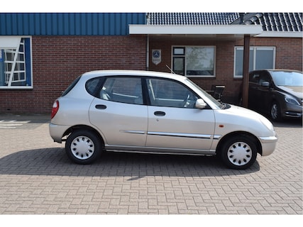 Daihatsu-Sirion