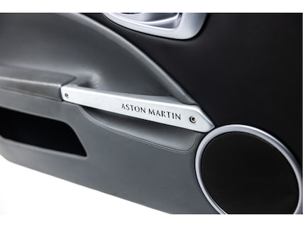 Aston Martin-Vanquish